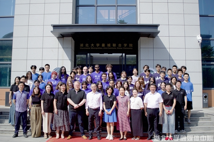 208764542501E06FC04746A42FB_D5E5B771_4A750-2